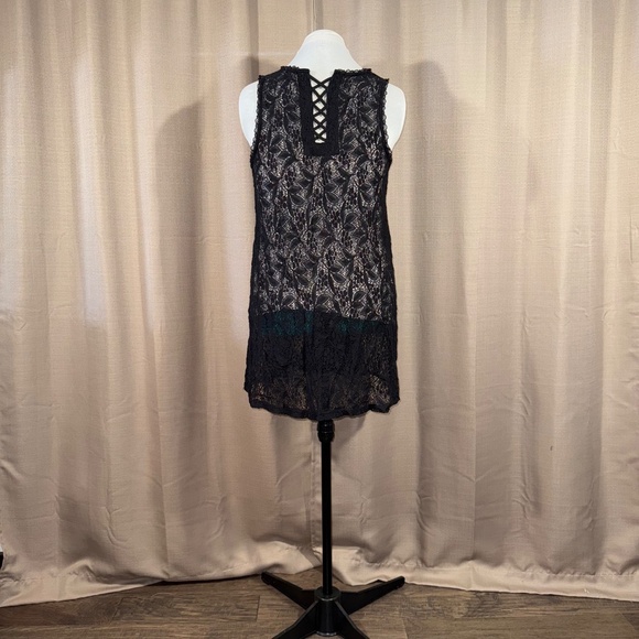Wallflower | Black Lace Swim Coverup | XL - Picture 3 of 9